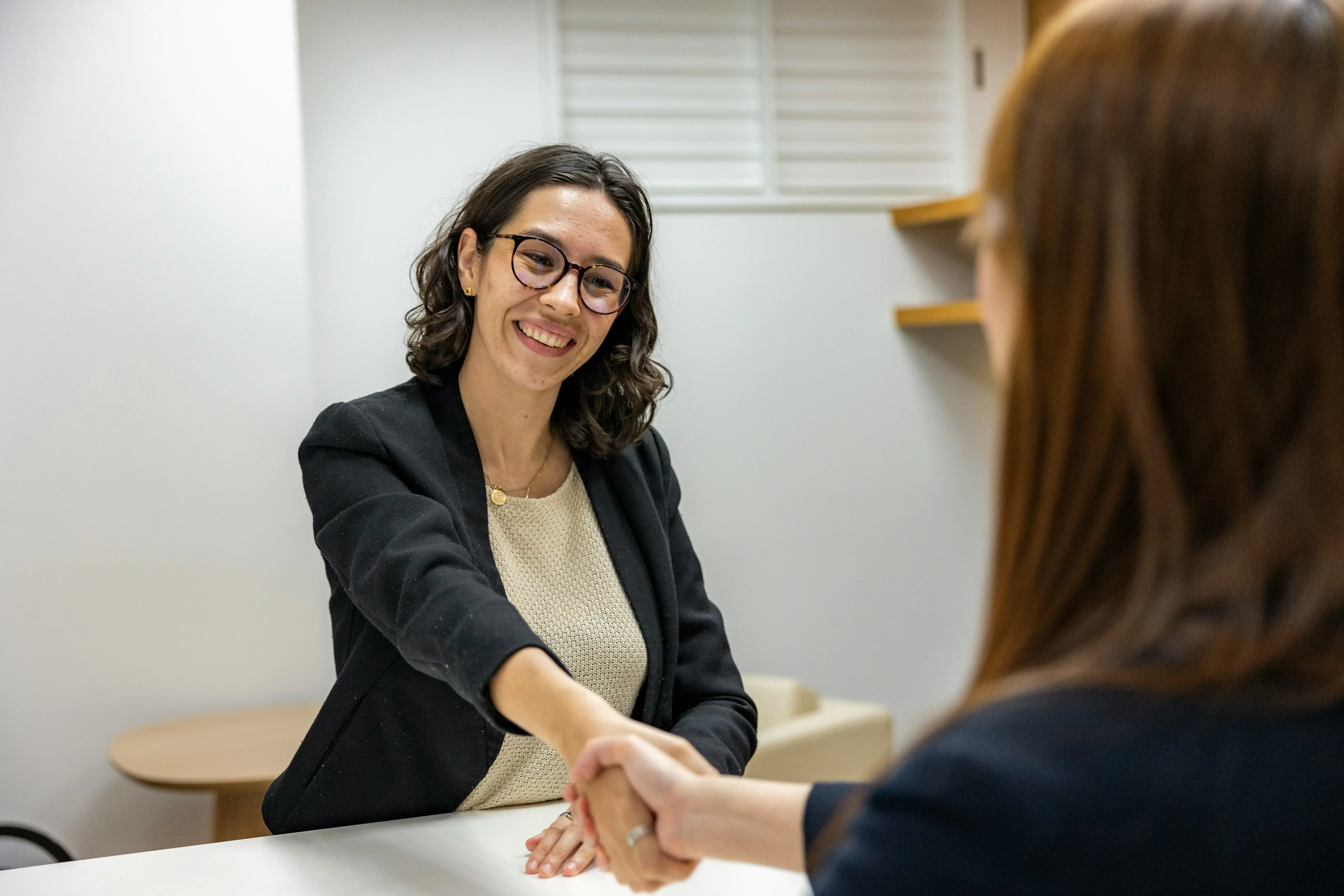 Applicant tracking system - Persons shaking hands